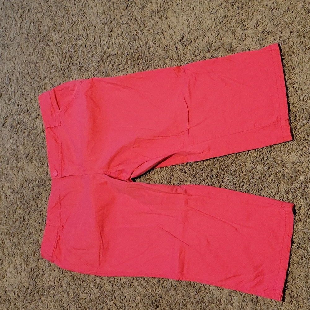 Matrices Women's Capri Pants